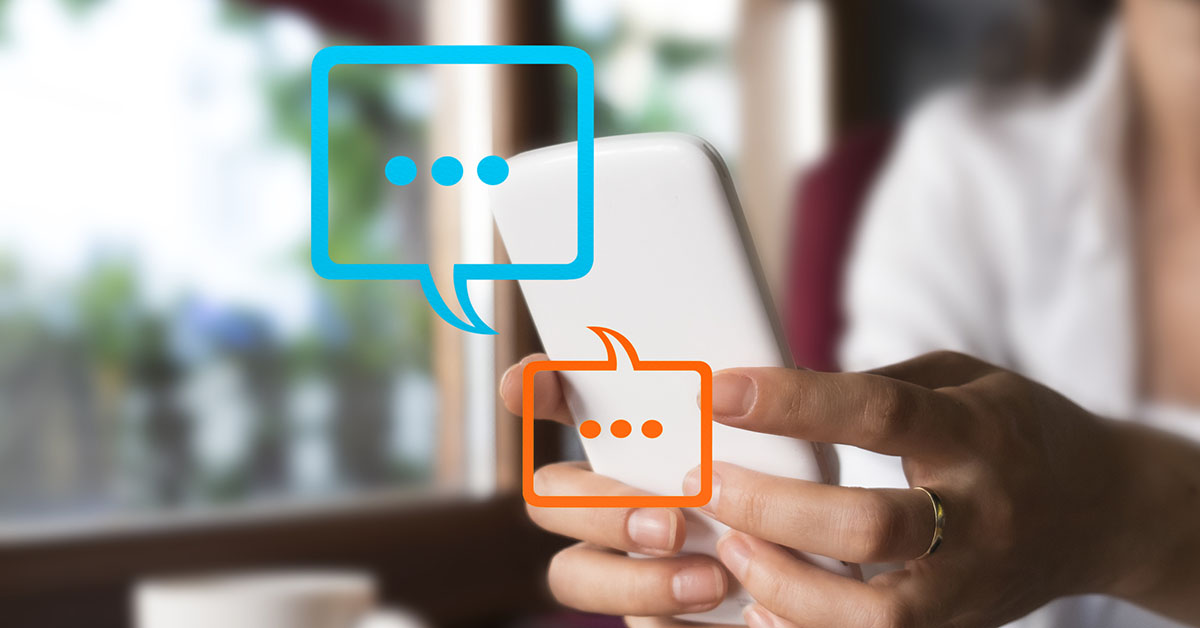 Live Chat vs. AI Chat Features: What’s the Best Customer Experience for Your Business?